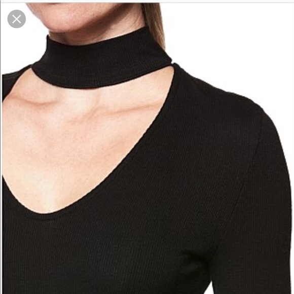 NWT• Paige Skylynn Bell sleeve Top - Picture 5 of 8